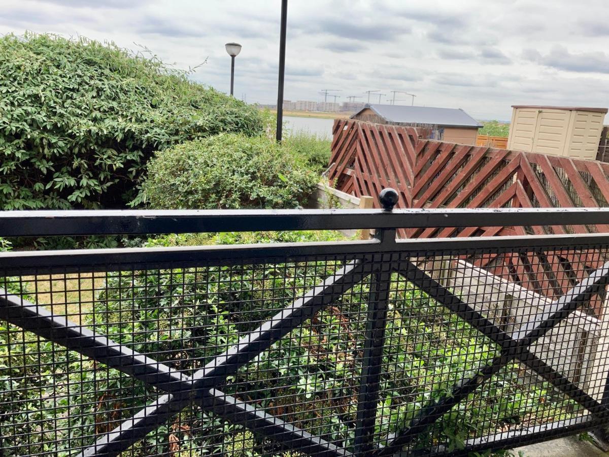 Comfortable Room With Private Balcony And Shared House London Exteriör bild
